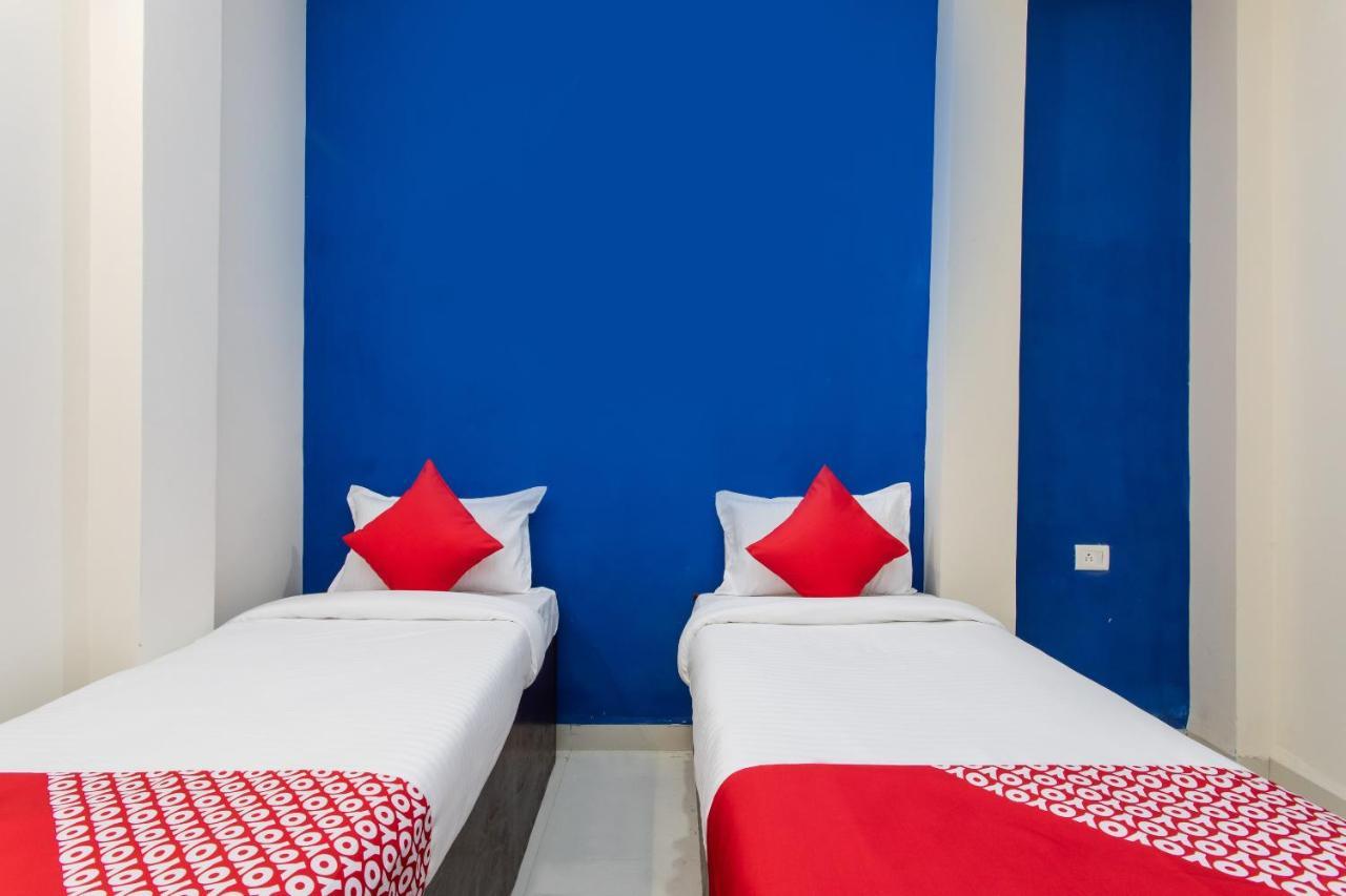 Oyo 27862 Hotel Brooklyn Індаур Екстер'єр фото